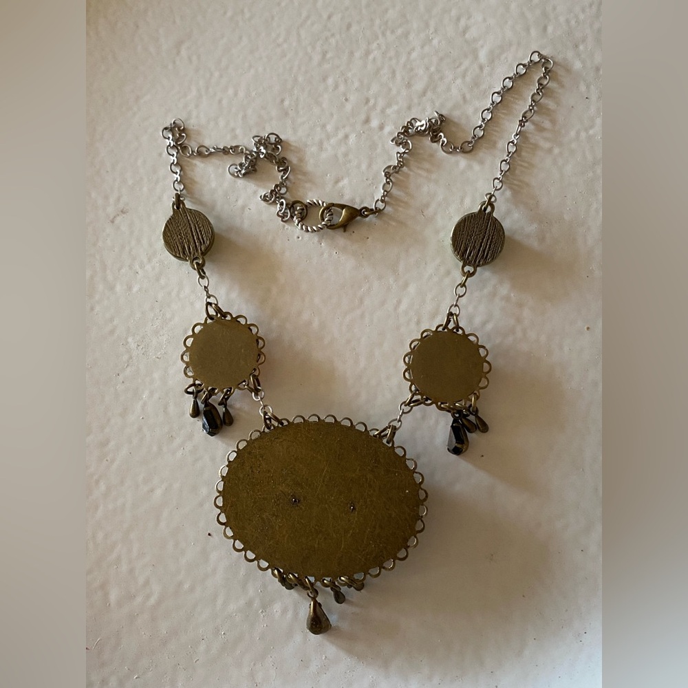 Antique Green and Black Pelican Peas Necklace with Lime Accents - Picture 9 of 9
